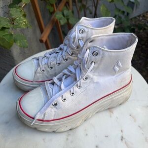 Skechers Los Angeles Chunky Funky Street Groove Platform Hightop Lace Up Sneaker